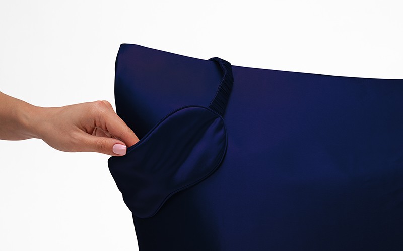 Luxury Silk Set 4 PCS ( Pillow Case , Eye Mask , Large Scrunchie , Hair Band ) - Blue