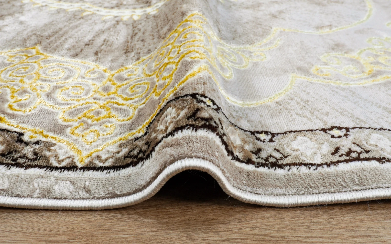 Super Silk Premium Carpet - ( 150 x 220 ) cm Brown & Gold