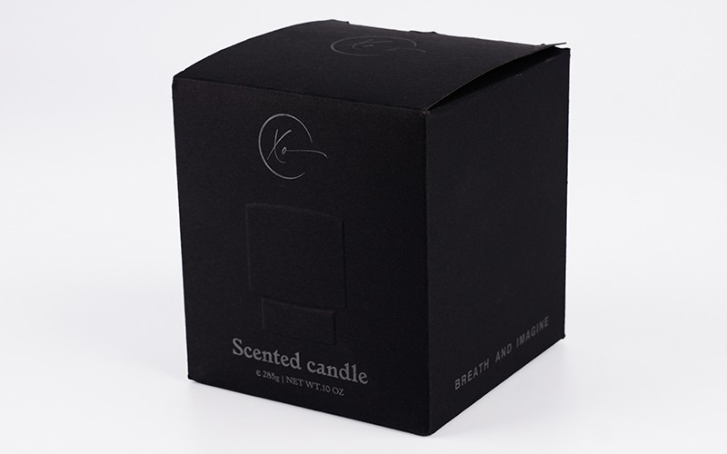 شمع معطر من إكس أو  - إيليغانت وايت تي