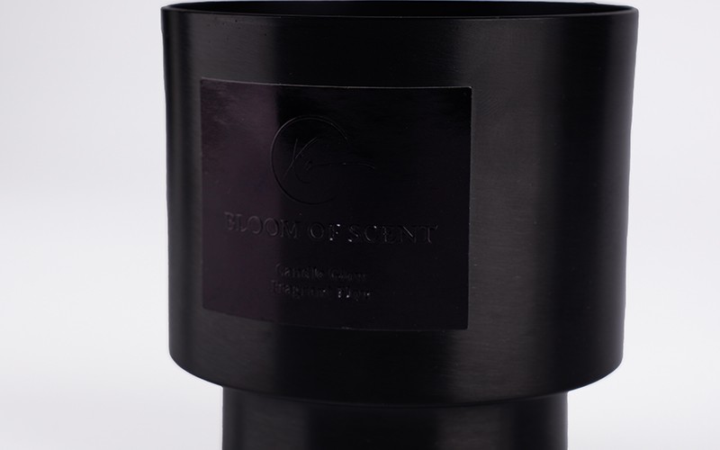 شمع معطر من إكس أو  - إيليغانت وايت تي