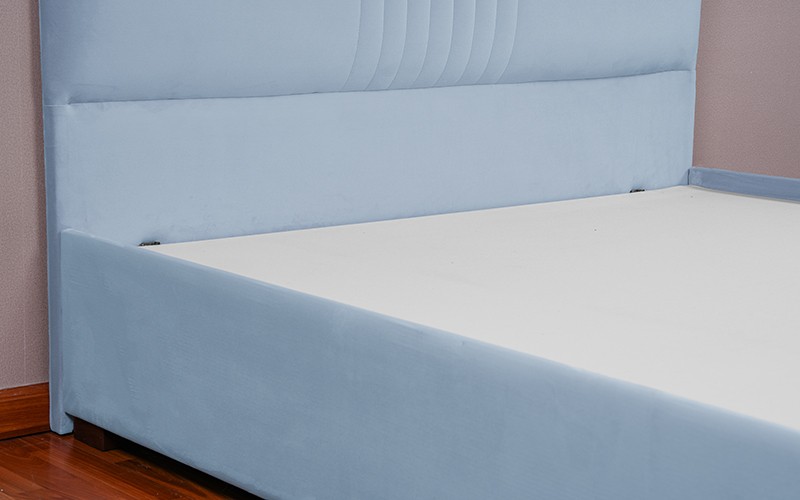 Al Saad Home Stripe Bed ( 160 x 200 ) - Queen Blue