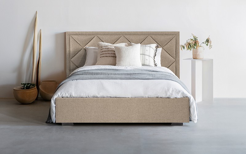Al Saad Home Crystal Jacquard Bed ( 180 x 200 ) - King D.Beige