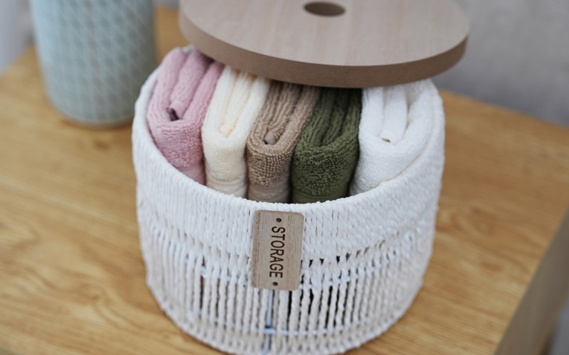 Round Storage Basket With Natural Rope Weave and Wooden Lid 1 Pc - White