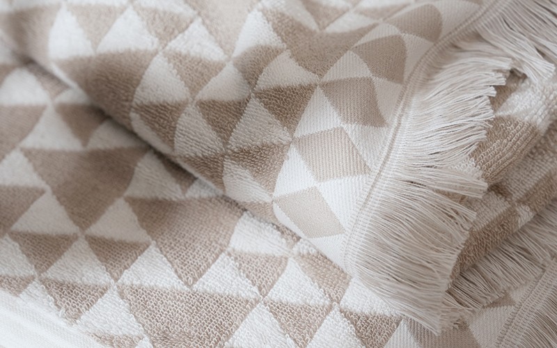 Al Saad Home Cotton Towel With Geometric Design ( 70 x 140 ) - Off White & Brown