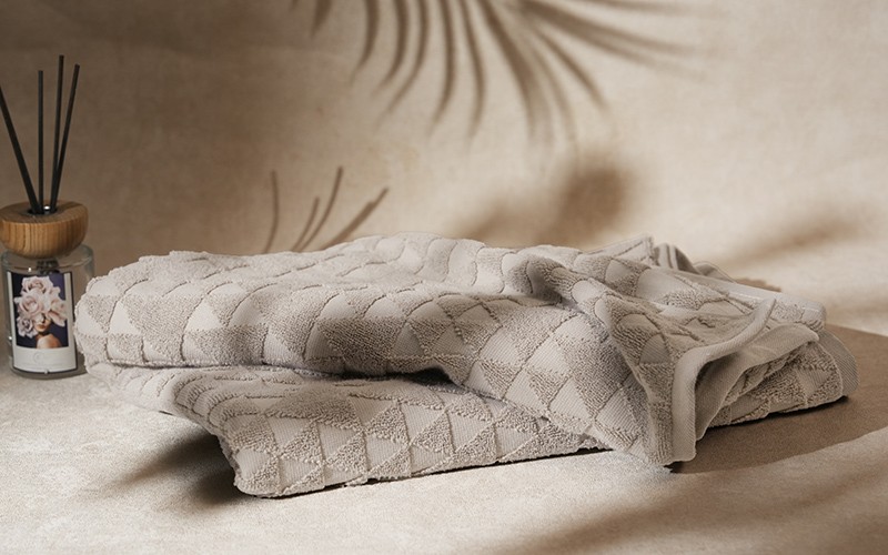 Al Saad Home Cotton Towel With Geometric Design ( 90 x 160 ) - Brown