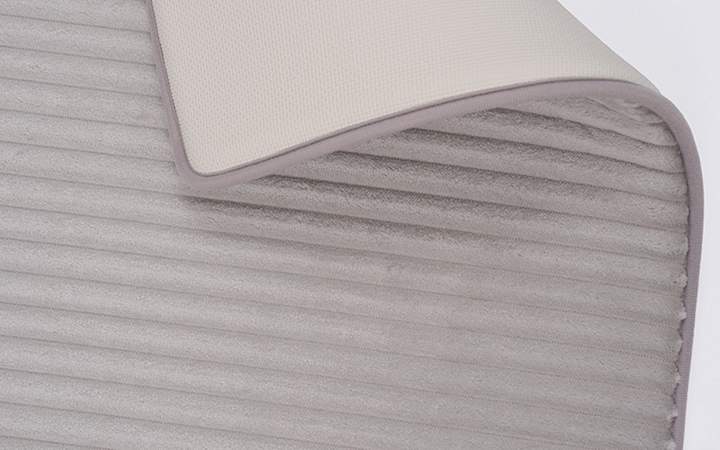 AL Saad Home Flannel slim stripe memory foam Bath mat - L.Grey
