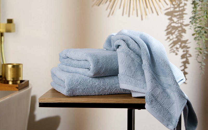 Al Saad Home Jacquard Cotton Towel ( 70 x 140 ) - Turquoise