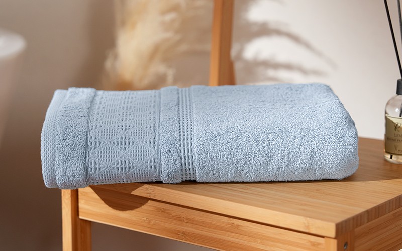 Al Saad Home Jacquard Cotton Towel ( 70 x 140 ) - Turquoise