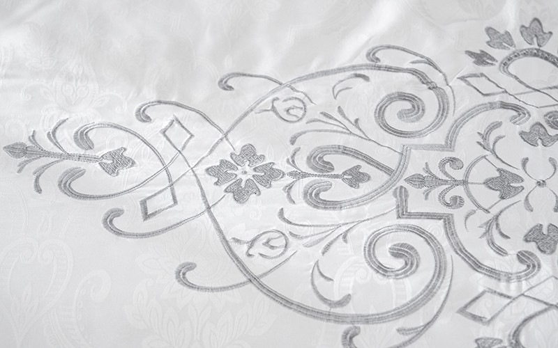Brooklyn Jacquard Embroidered Set Wedding Box 8 PCS - King White