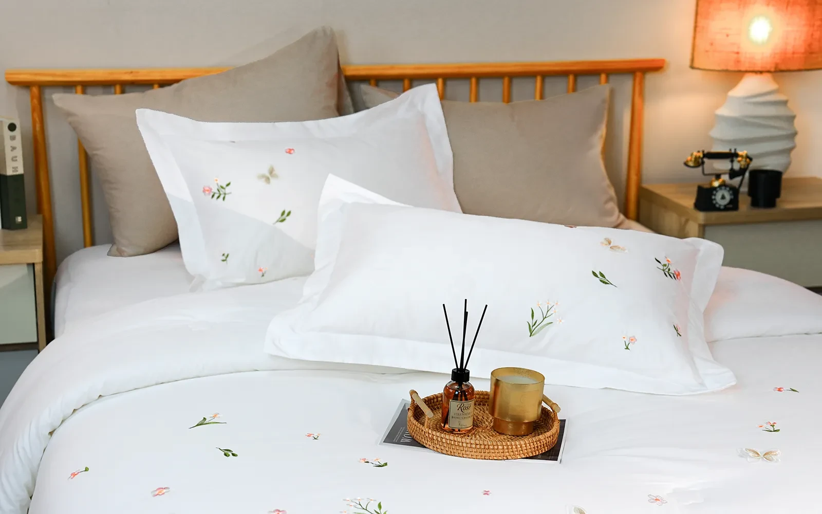 Etsy Cotton 3D Embroidered Duvet Cover Set Without Filling 6 PCS - King White & Beige