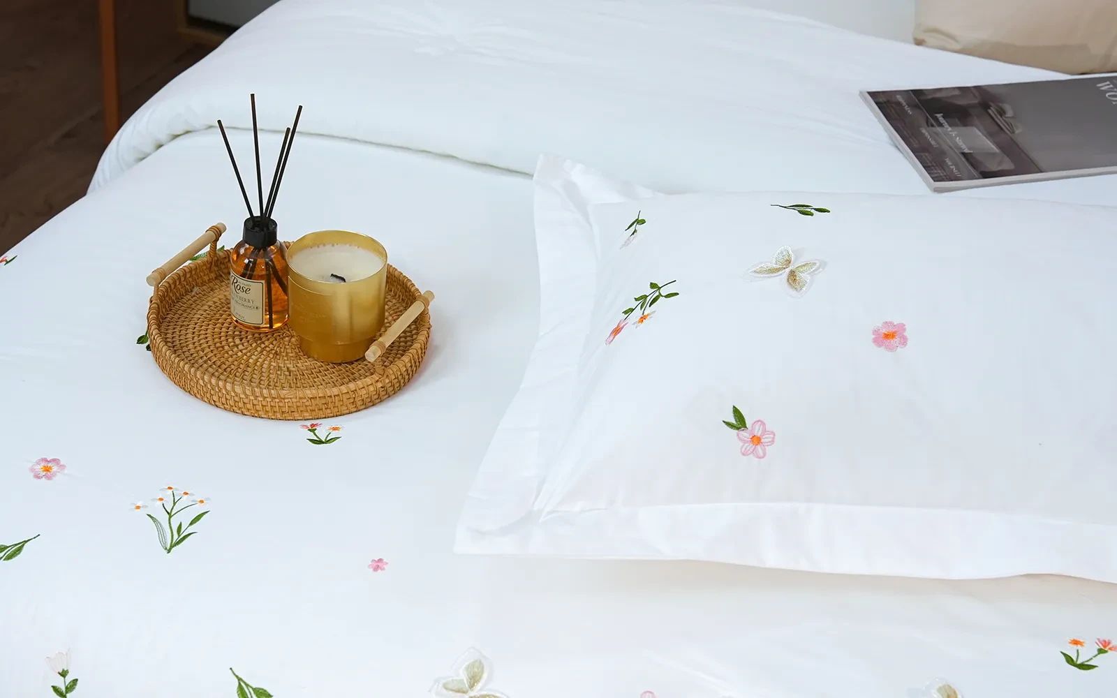 Etsy Cotton 3D Embroidered Duvet Cover Set Without Filling 6 PCS - King White & Beige
