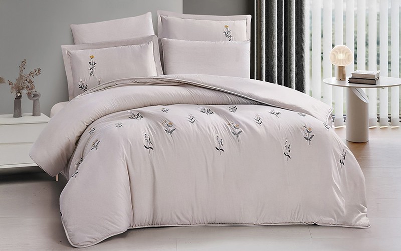 New Rivan Embroidered Duvet Cover Set Without Filling 6 PCS - King D.Beige