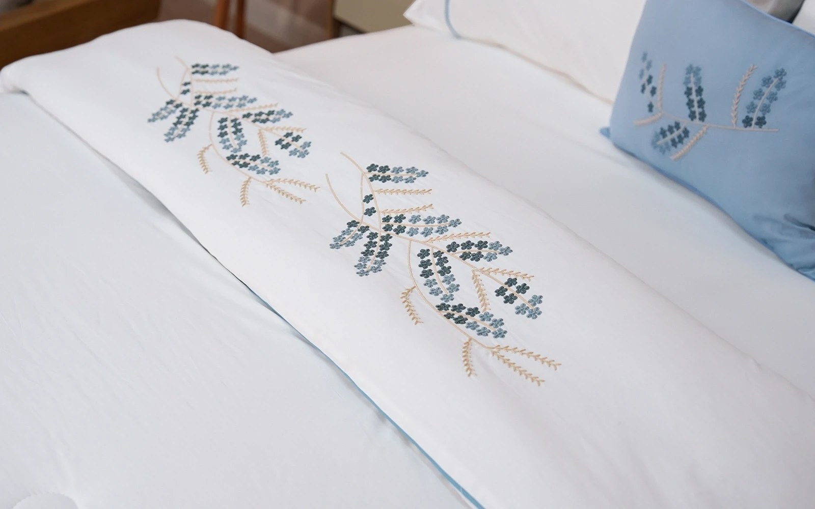 Kara Cotton Embroidered Comforter Bedding Set 7 PCS - King White & L.Blue