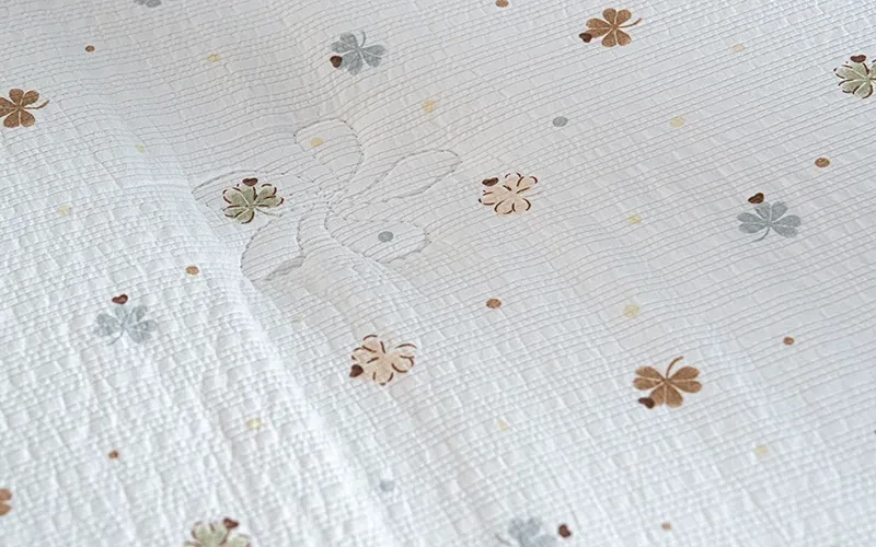 طقم مفرش لحاف دانتيل مطبوع بينكي 6 قطع - كوين متعدد اللون