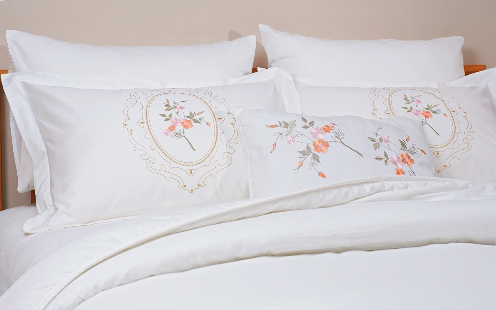 Maha Cotton Embroidered Comforter Set with Turkish Jacquard Compressed Bedspread 8 PCS - King