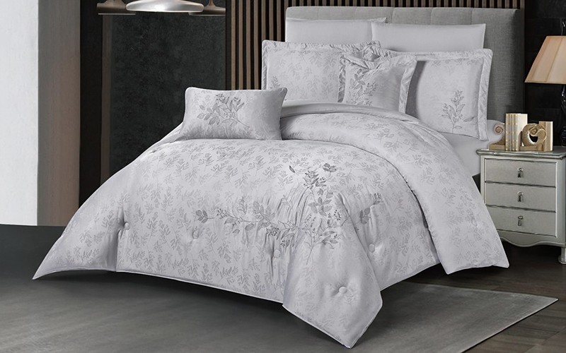 Al Saad Home Dream Package ( Luxury Nordic Mattress -  Embroidered Jacquard Wedding Box Set  - Mattress Protector - 4 Hotel Pillows - Air Freshener ) - ( 200 X 200 )
