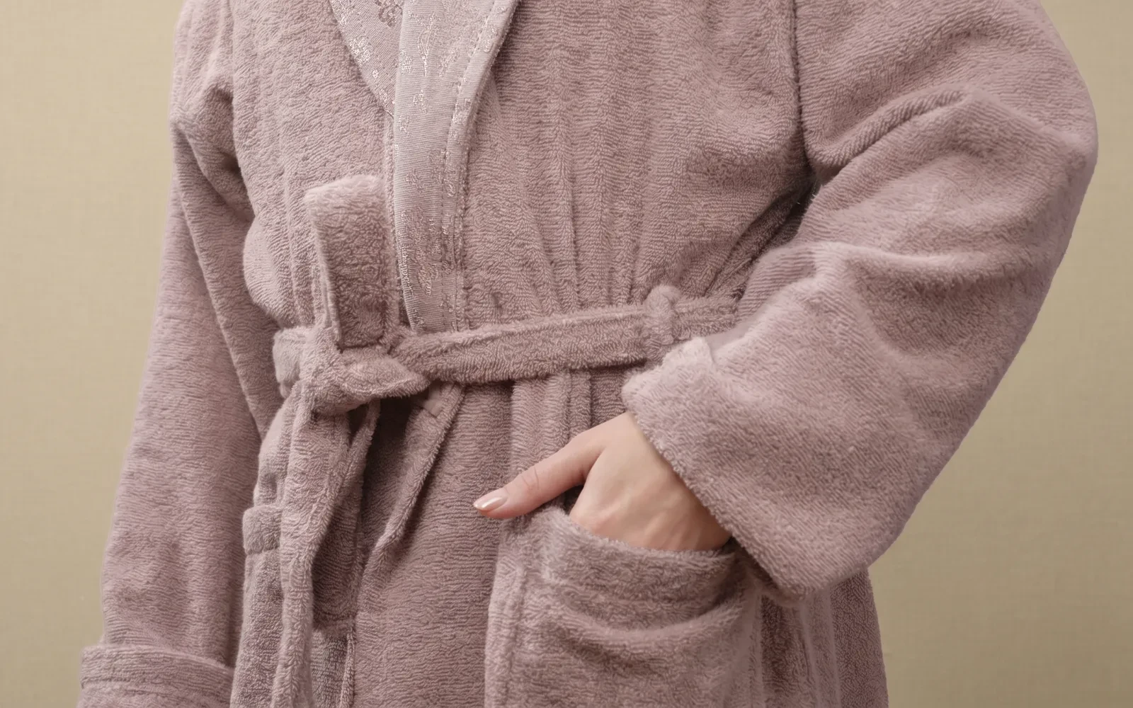 Fiesta Unisex Gold Cotton Jacquard Bathrobe Set 6 PCS - Cream & D.Pink