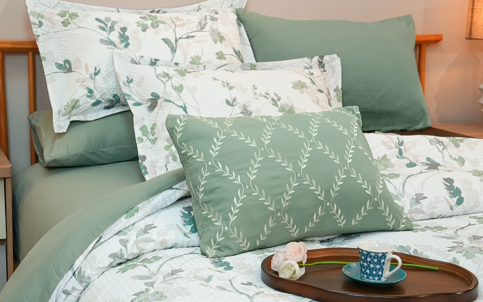 Trendy Printed Comforter Bedding Set 6 PCS - Queen Multi Color