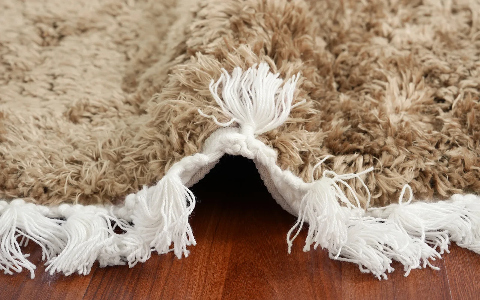 Plush Premium Carpet - ( 160 x 160 ) cm L.Brown