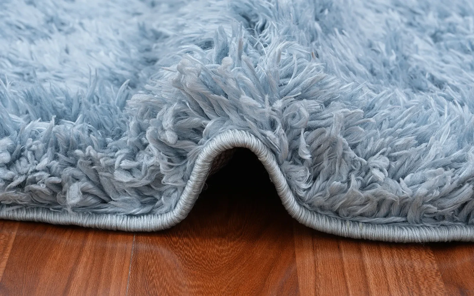 Plush Premium Carpet - ( 160 x 160 ) cm Blue