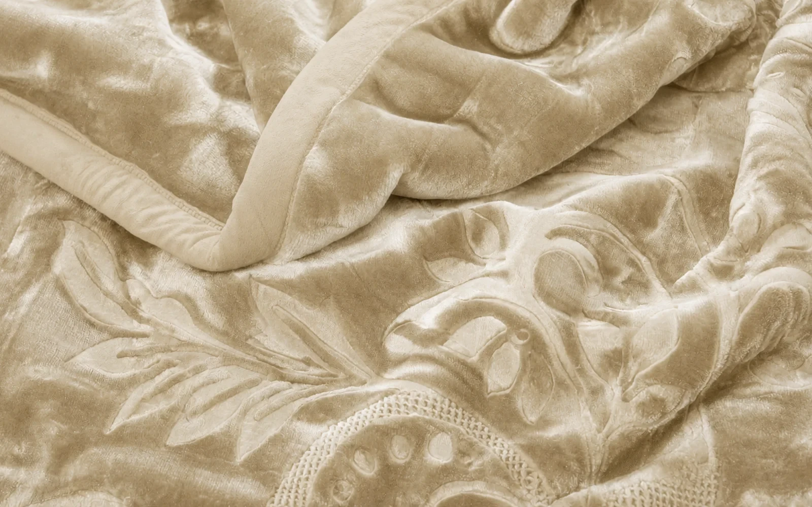 Al Saad Home Flannel Embossed Blanket 2 ply - King Beige