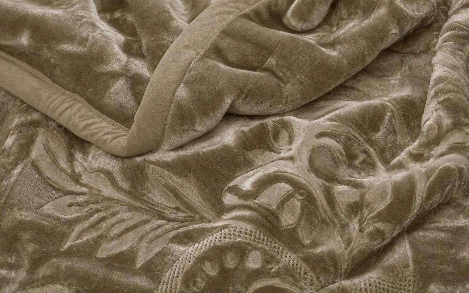 Al Saad Home Flannel Embossed Blanket 2 ply - King D.Beige
