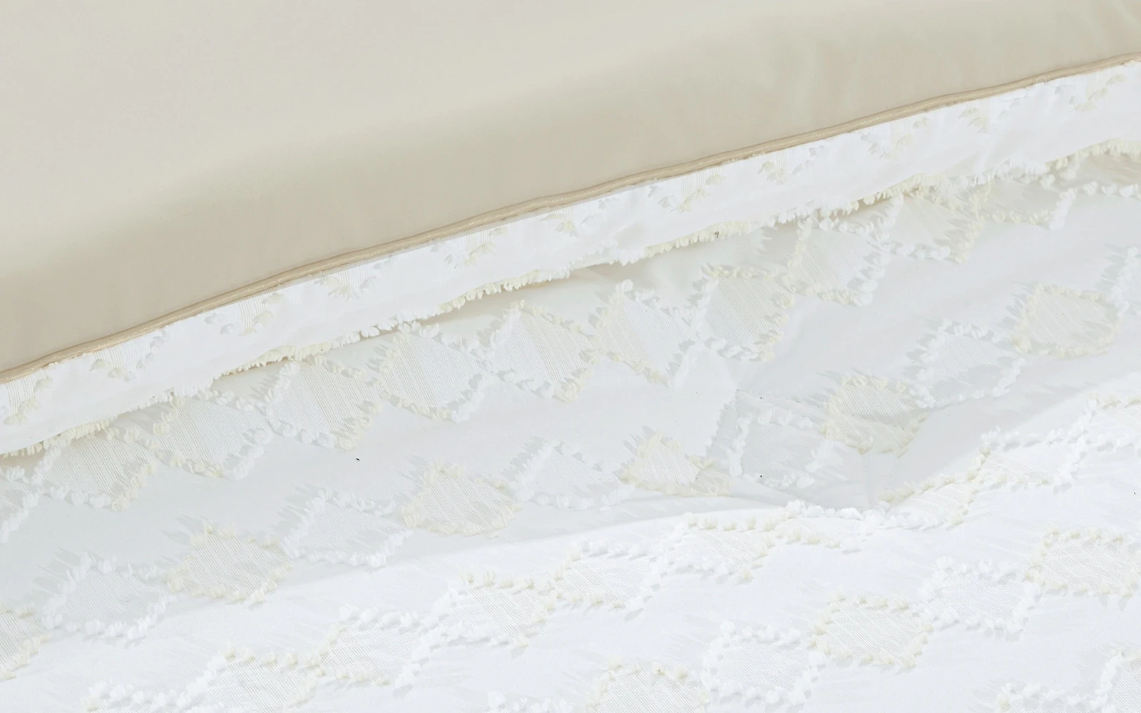 Damask Comforter Bedding Set 6 PCS - Queen White & L.Beige