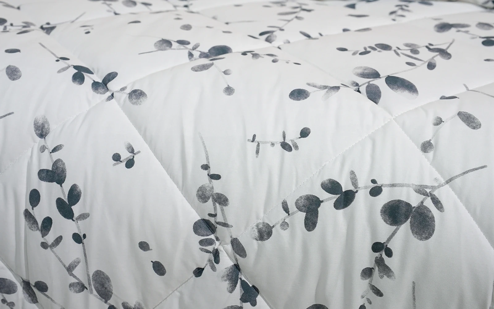 Al Saad Home Turkey Cotton Printed Comforter Bedding Set 6 PCS - King White & Black