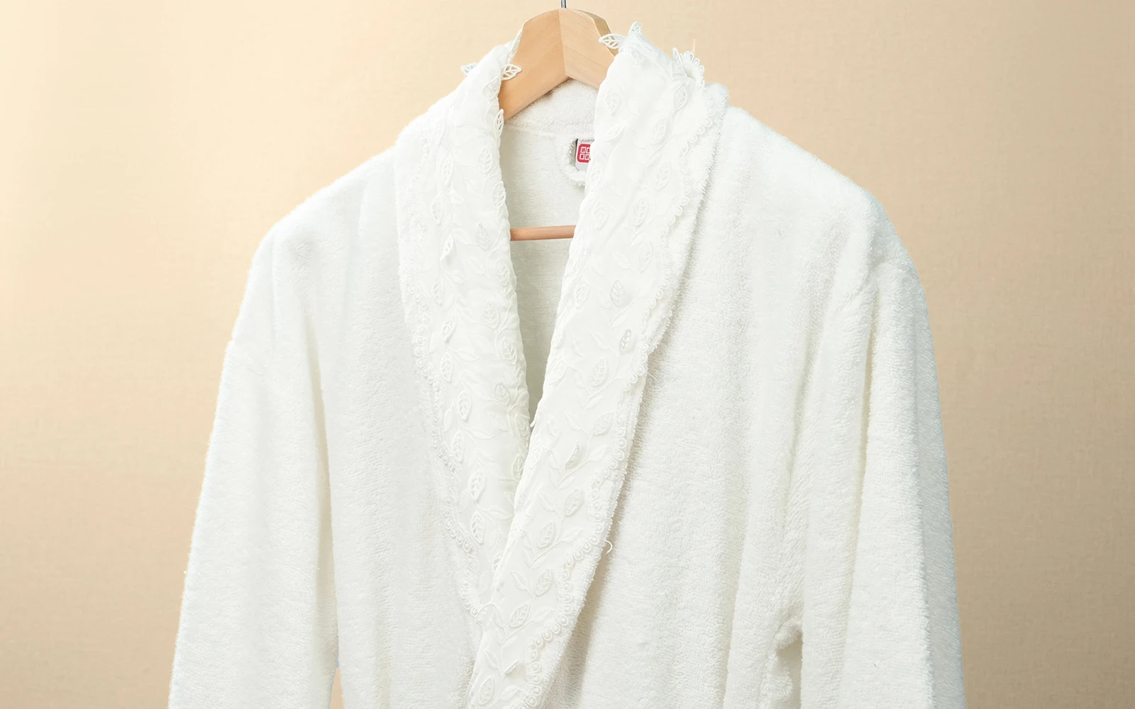 Al Saad Home Unisex Cotton 3D Guipure Boucle Bathrobe Set 6 PCS - Off White & D.Grey