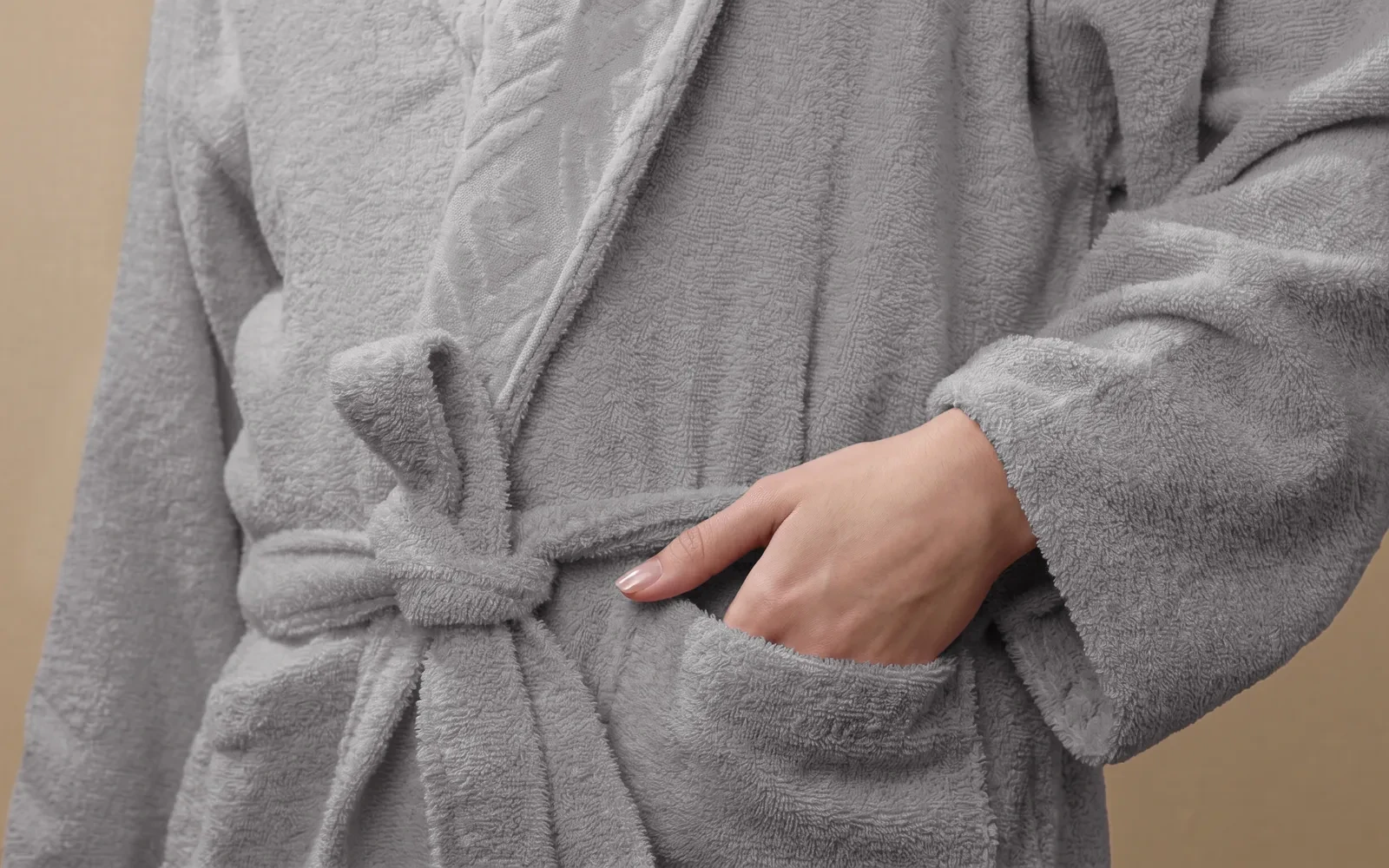 Al Saad Home Unisex Cotton Elite Velvet Jacquard Luxury Bathrobe Set 6 PCS - Grey & Pink