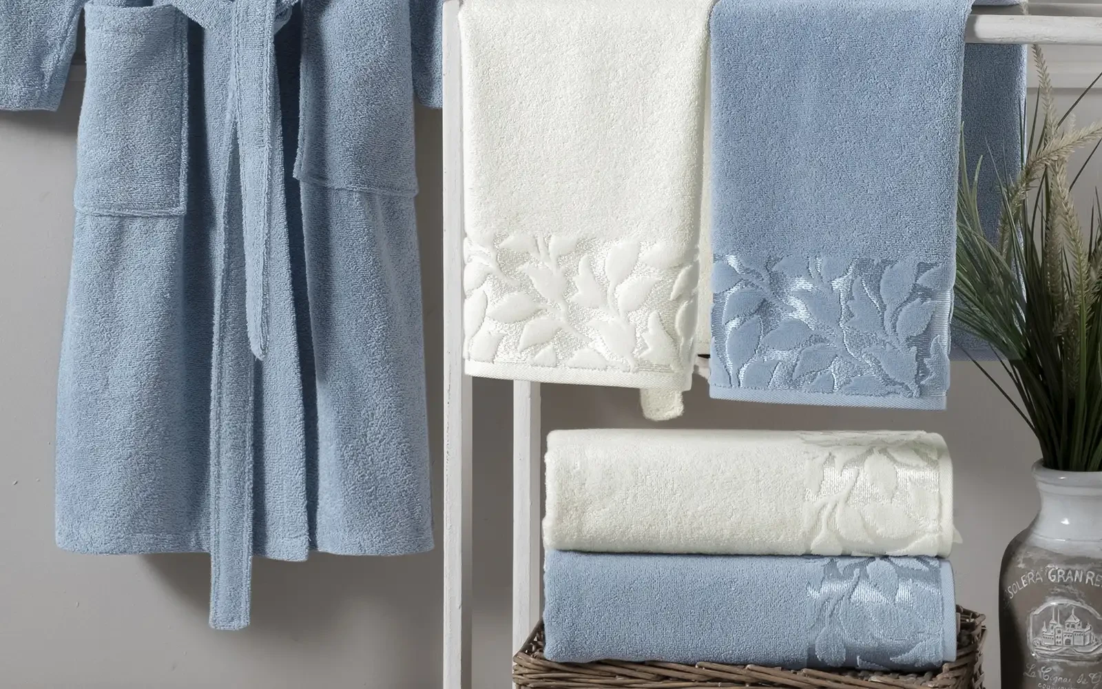Al Saad Home Unisex Cotton Elite Velvet Jacquard Luxury Bathrobe Set 6 PCS - Off White & Blue