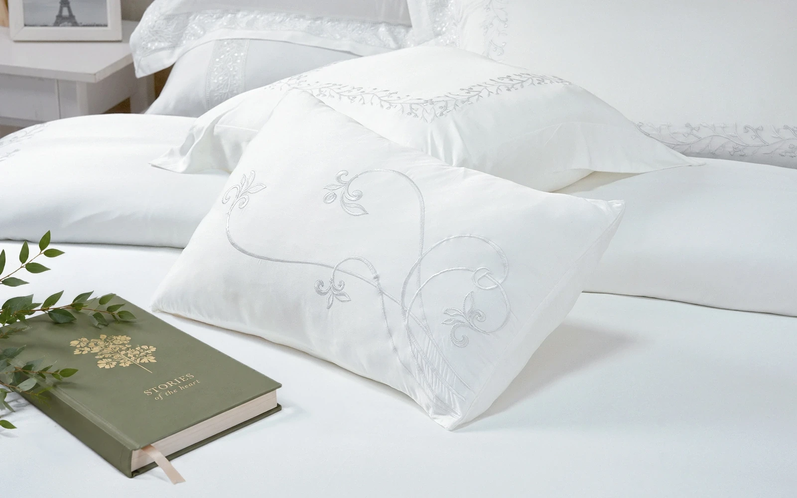 Veyron Bamboo Cotton Embroidered Lace Wedding Duvet Cover Set With Filling Box  9 PCS - King White
