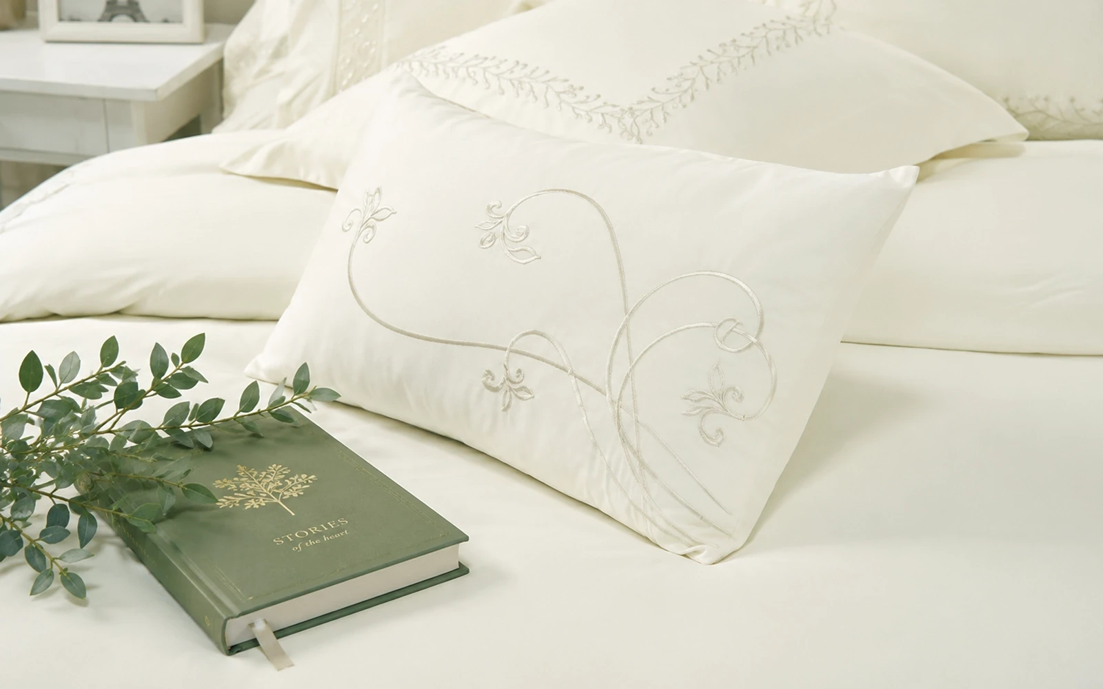 Veyron Bamboo Cotton Embroidered Lace Wedding Duvet Cover Set With Filling Box 9 PCS - King Cream