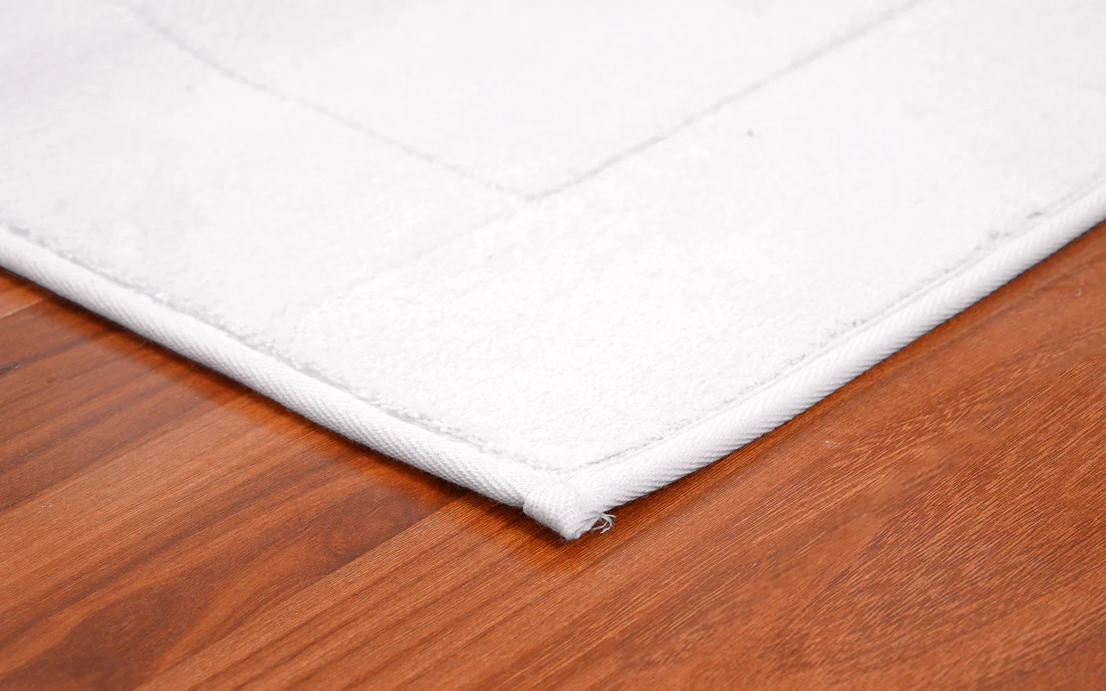 Armada Cotton Turkey Bath mat - White