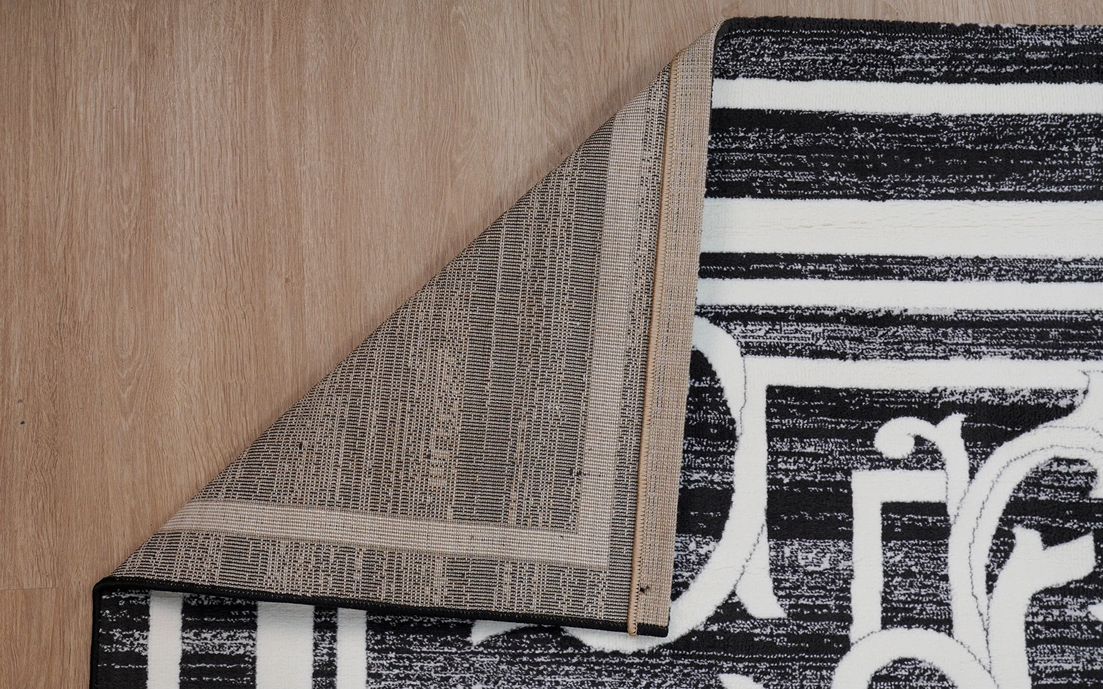 Soft Premium Carpet - ( 150 X 220 ) Black & Cream