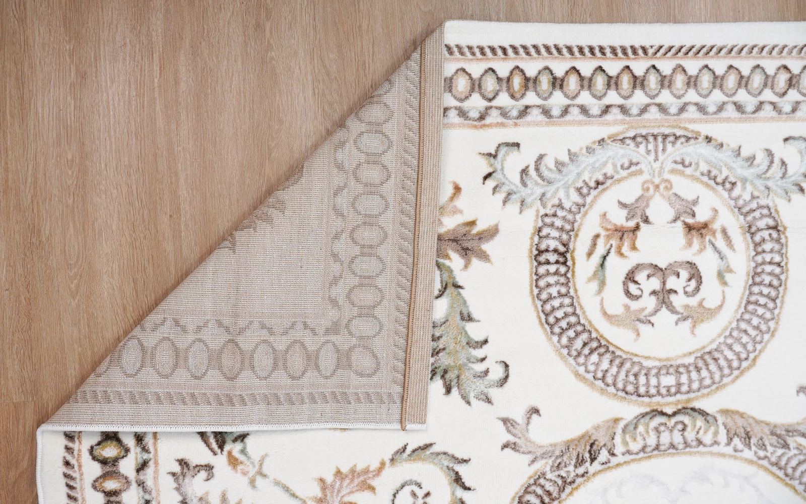 LARA Premium Carpet - ( 200 X 290 ) Multi Color