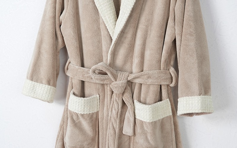Al Saad Home Spa Package (2 Bathrobes + 12 Coral Fleece Waffle Towels + Baby Hooded Towel) 15 PCS