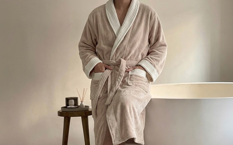 Al Saad Home Spa Package (2 Bathrobes + 12 Coral Fleece Waffle Towels + Baby Hooded Towel) 15 PCS