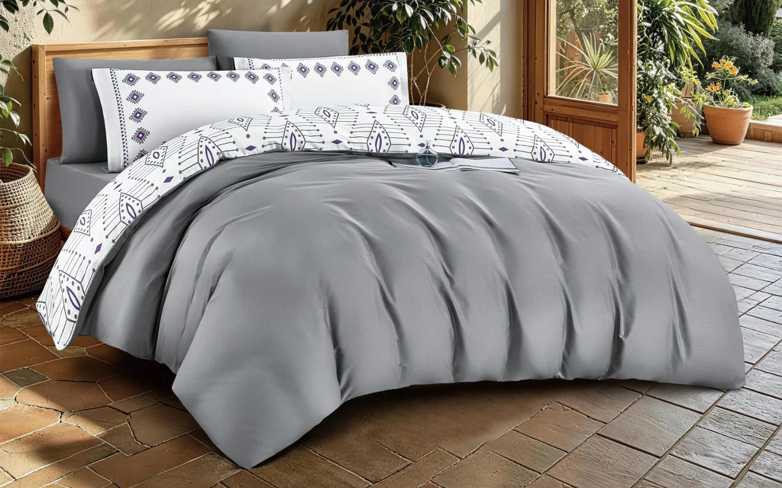 Elara Cotton Printed Double Face Duvet Cover Set Without Filling 4 PCS - Single White