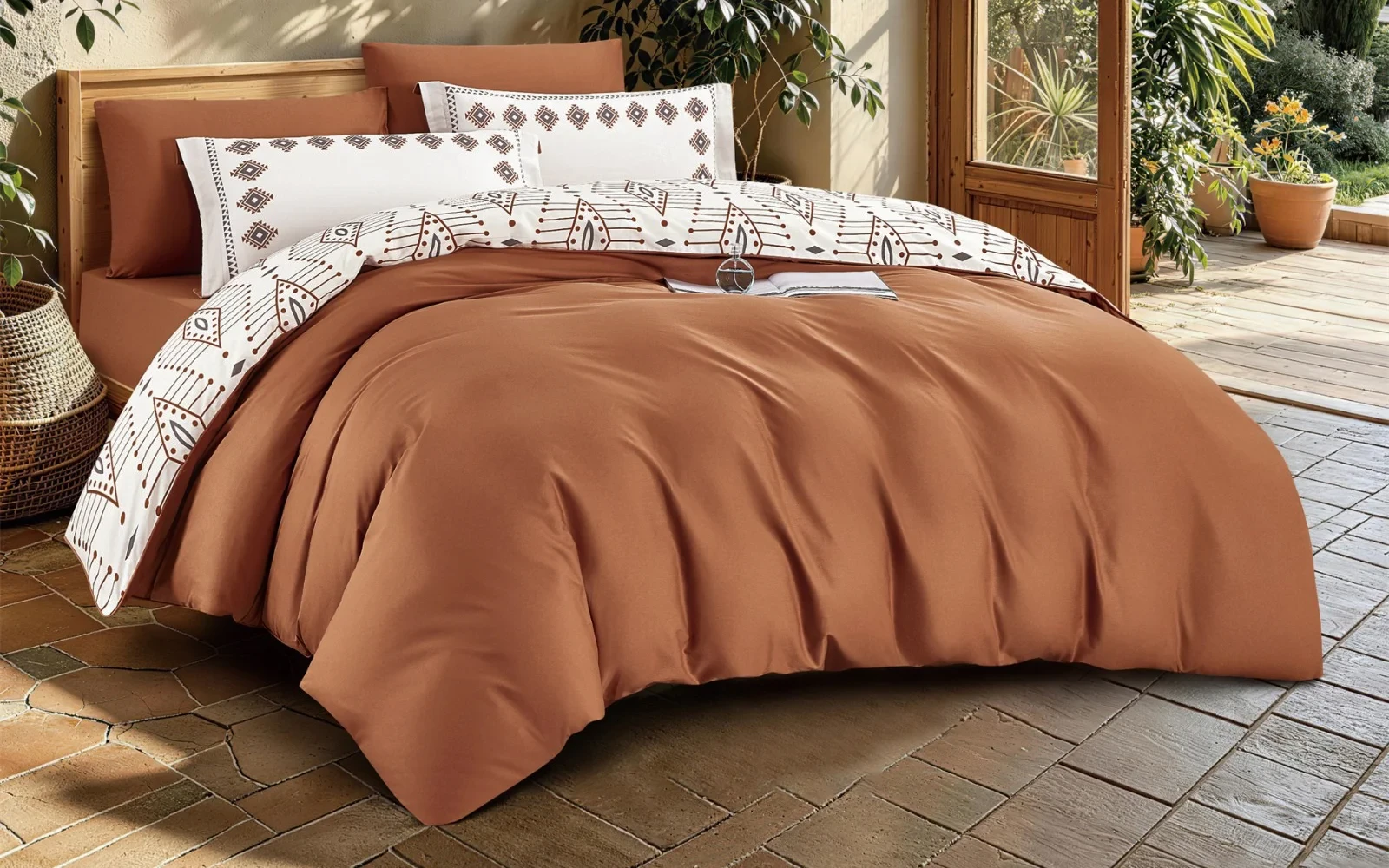 Elara Cotton Printed Double Face Duvet Cover Set Without Filling 4 PCS - Single White