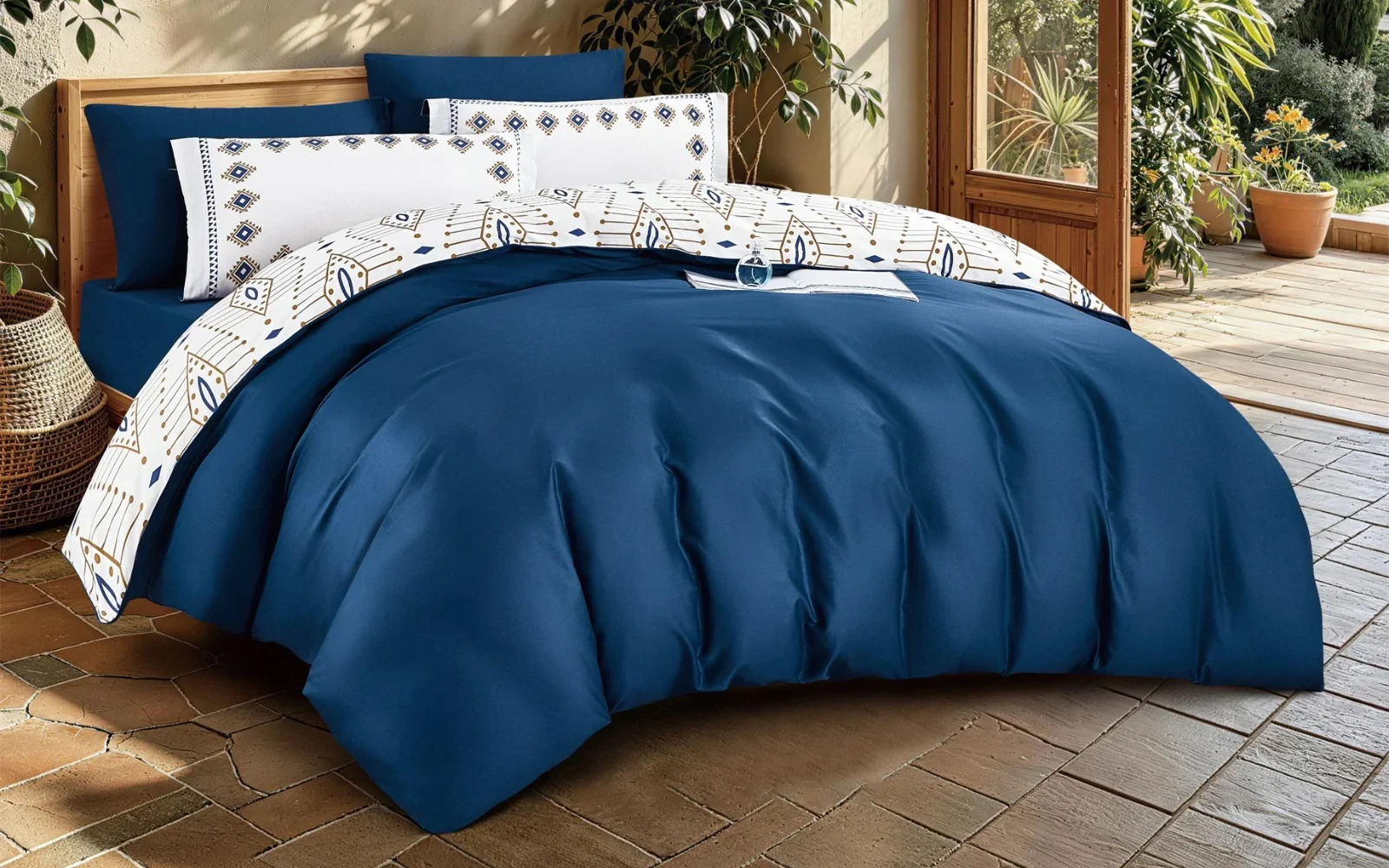 Elara Cotton Printed Double Face Duvet Cover Set Without Filling 6 PCS - Queen White