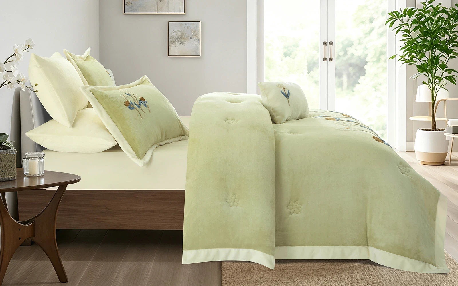 Frutteto Velvet Embroidered Comforter Bedding Set 7 PCS - King L.Green
