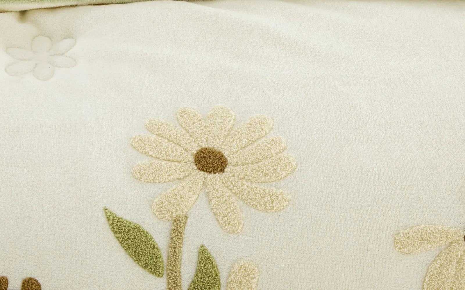 Frutteto Velvet Embroidered Comforter Bedding Set 8 PCS - King White