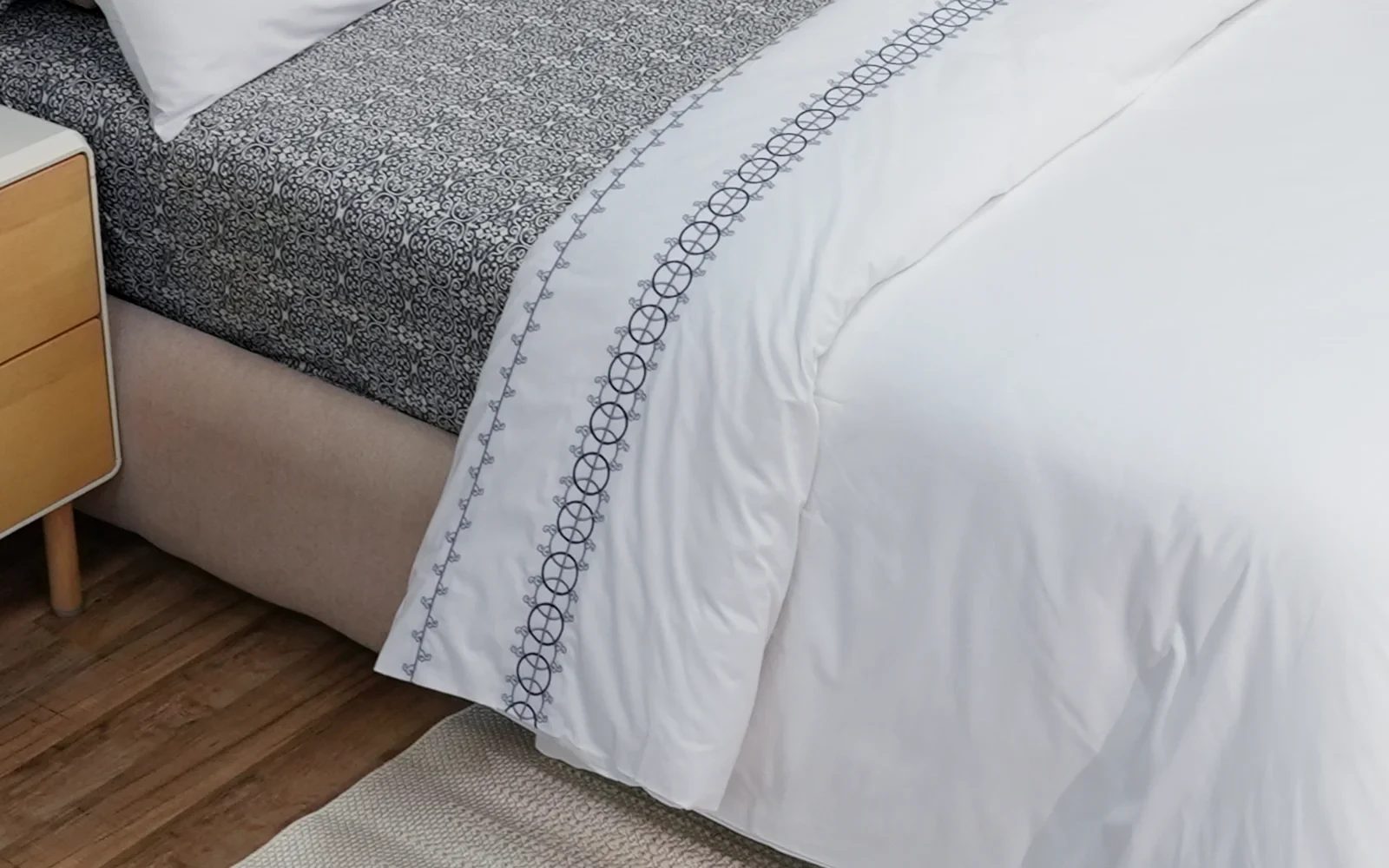 Cotton Box Turkish Luxury King Duvet Cover Set 6 PCS Without Filling - King White & Grey
