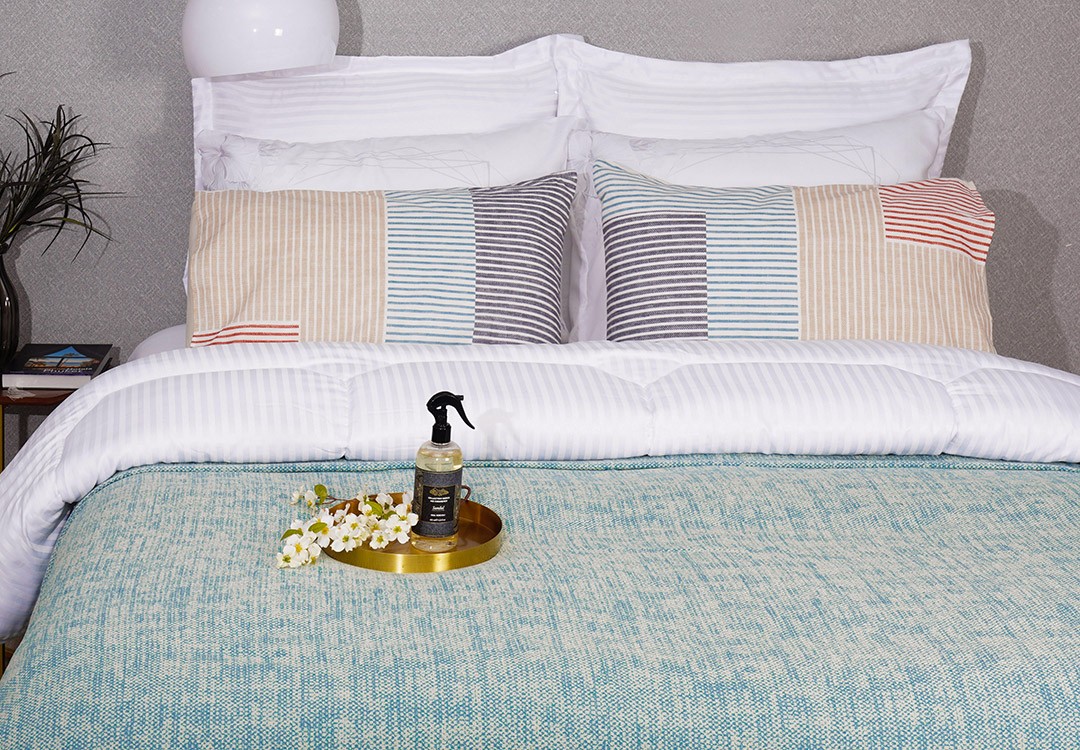 Cotton Box Via Throw Set 4 PCS - King Mint