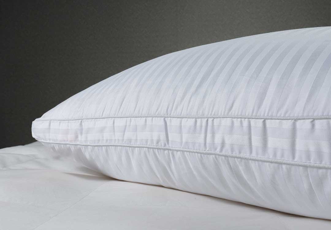 Lamer Hotel Line Stripe Pillow - ( 50 X 75 ) cm - ( Soft )